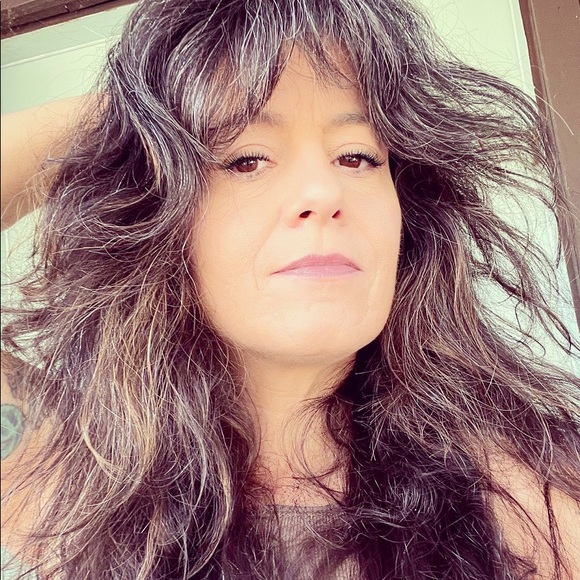 Meet your Posher, Linda - Picture 2 of 2